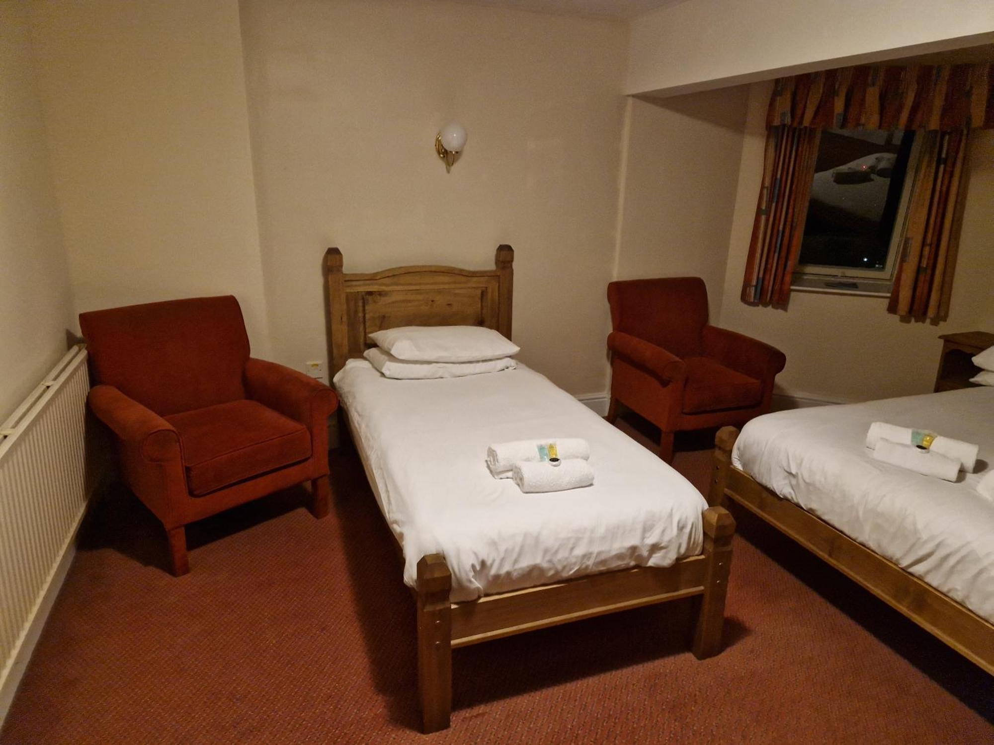 The Menai Hotel And Bar Bangor  Room photo