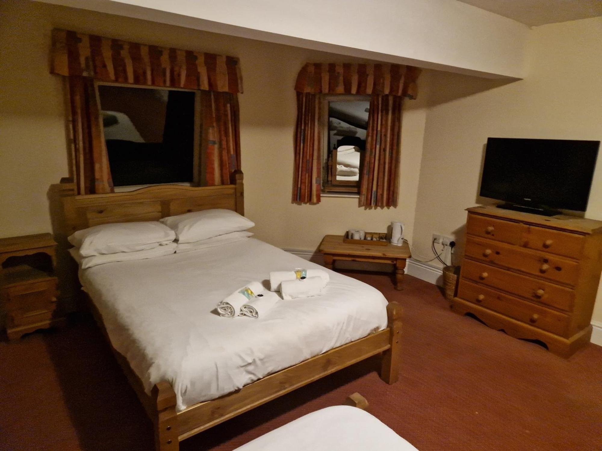 The Menai Hotel And Bar Bangor  Room photo