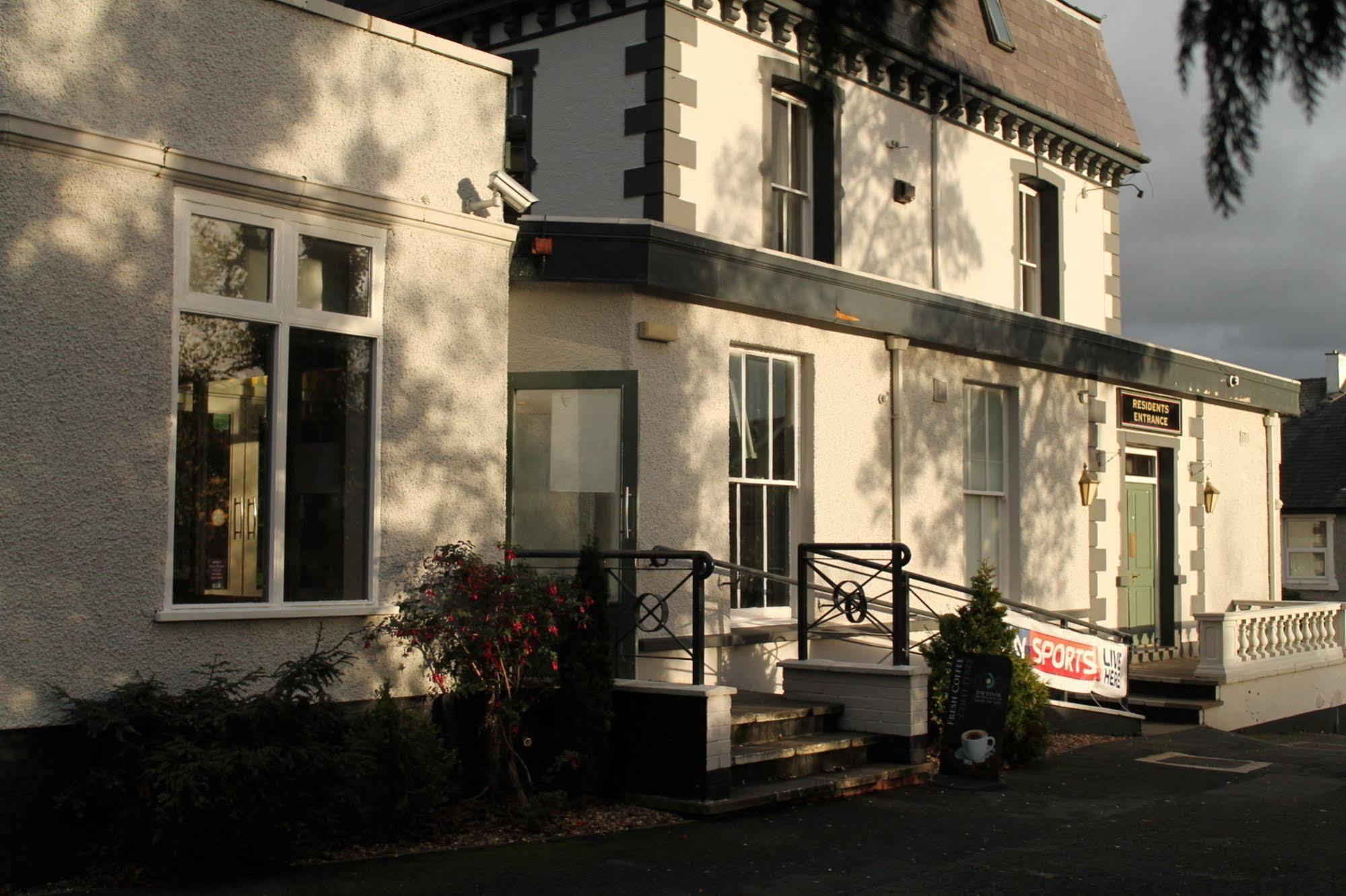 The Menai Hotel And Bar Bangor  Exterior photo