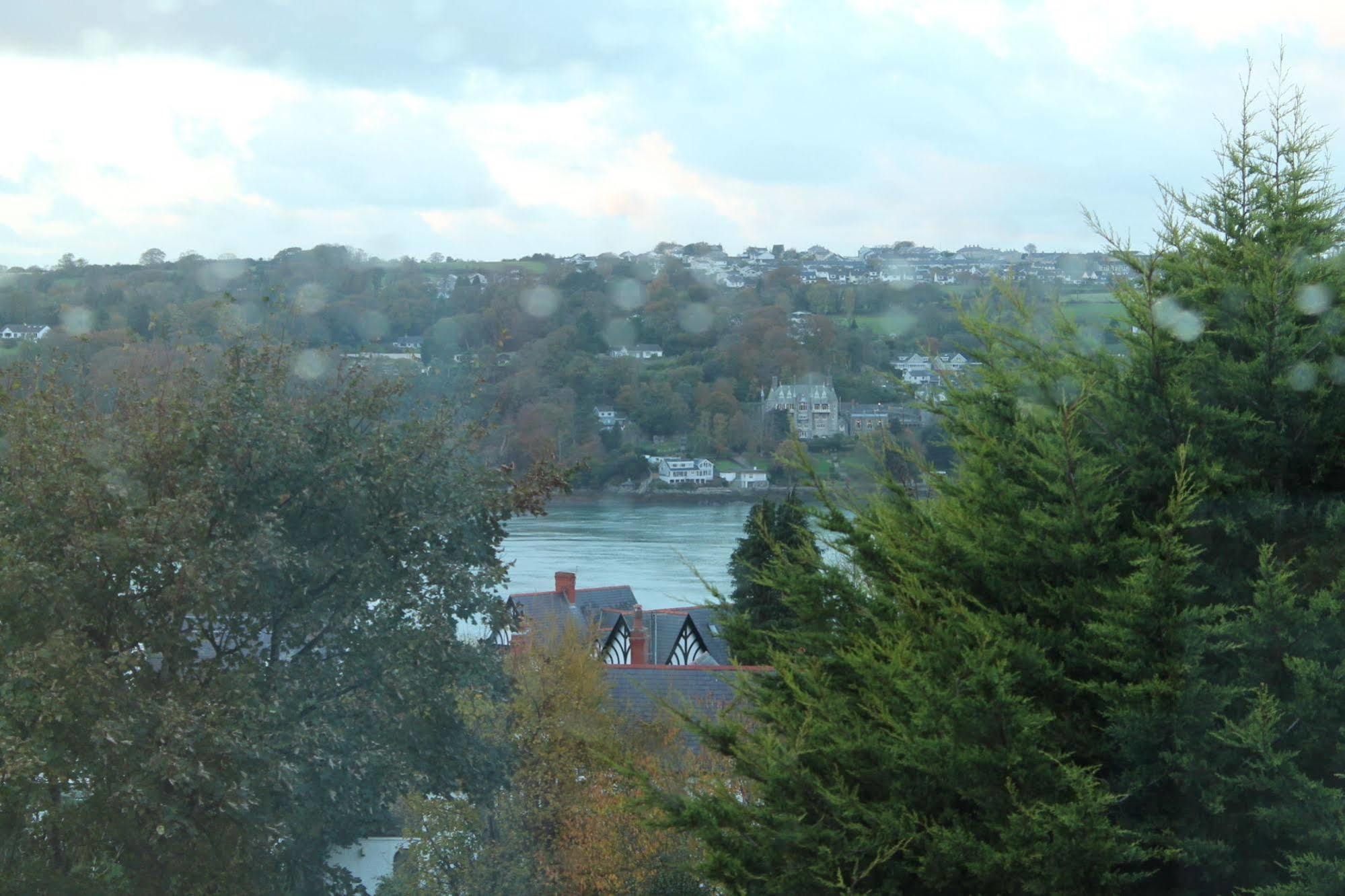 The Menai Hotel And Bar Bangor  Exterior photo